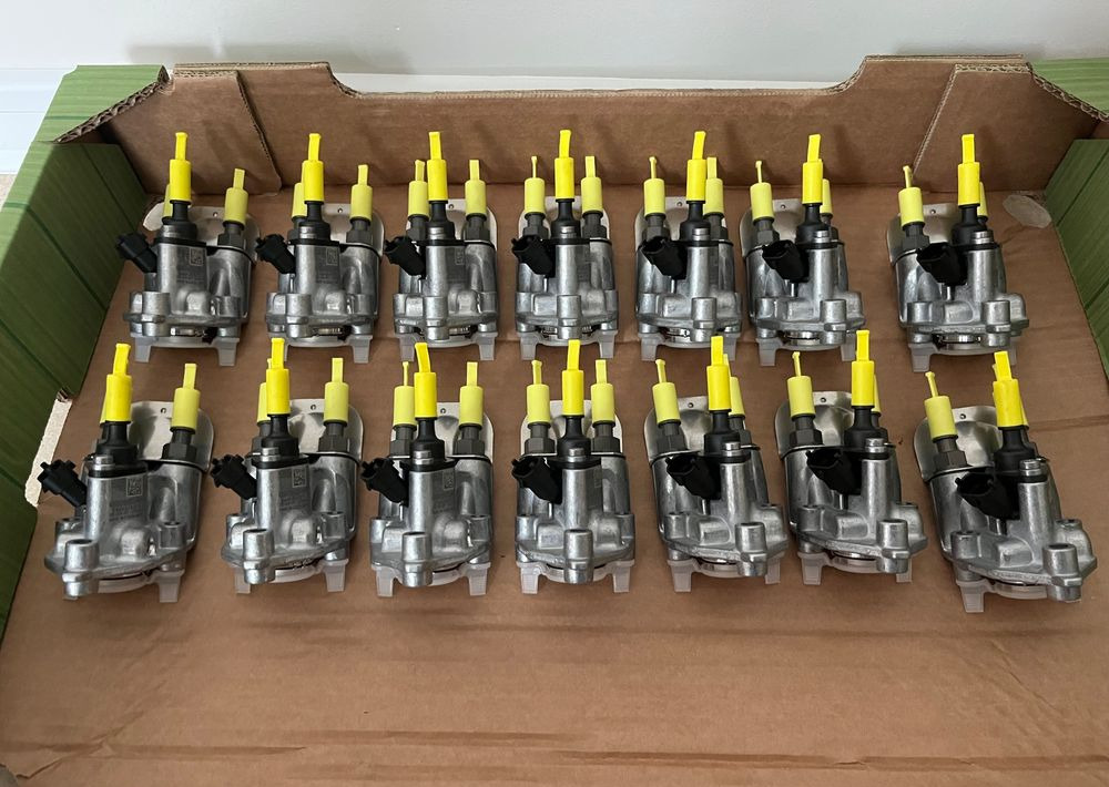 NOWY moduł dozujący Adblue Bosch 0444043073 wtrysk mocznika - AdBlue réservoir pour Machine agricole: photos 1 NOWY moduł dozujący Adblue Bosch 0444043073 wtrysk mocznika - AdBlue réservoir pour Machine agricole: photos 1