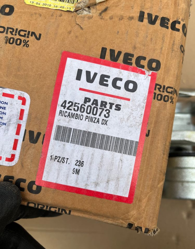 NOWY zacisk hamulcowy Iveco Daily oryginał - Étrier de frein: photos 3 NOWY zacisk hamulcowy Iveco Daily oryginał - Étrier de frein: photos 3