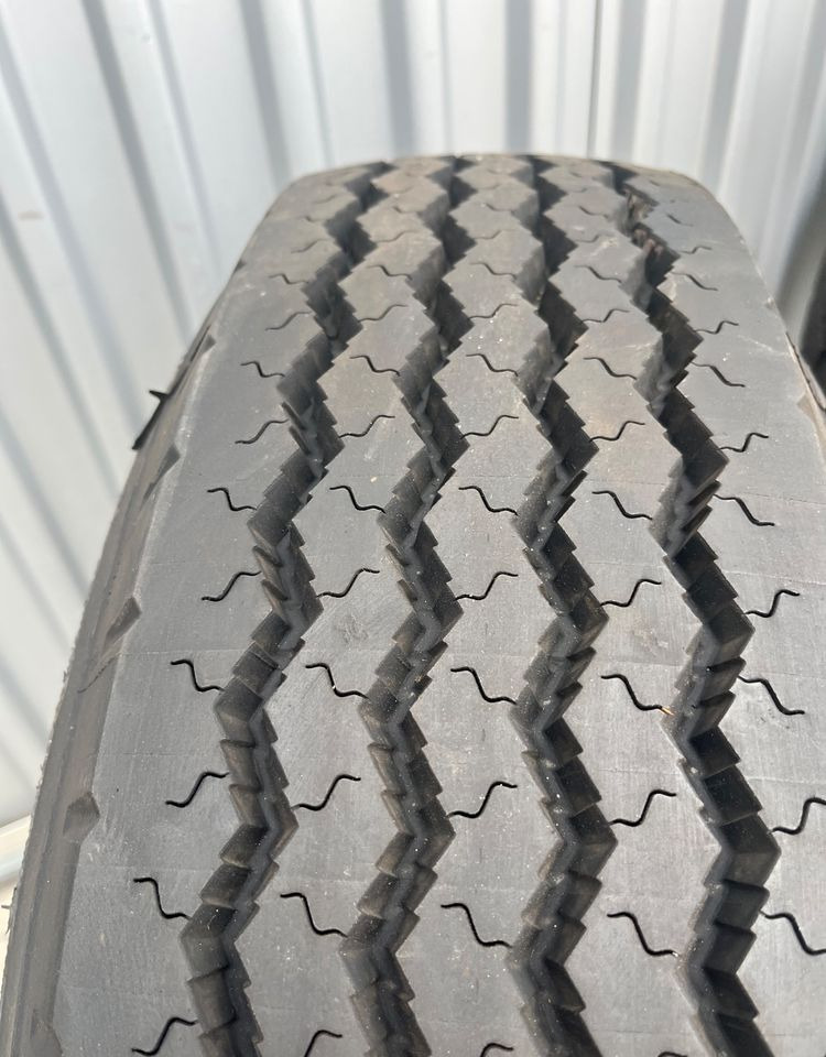 Opony Michelin X 10 R 17.5 jak NOWE - Pneu pour Camion: photos 4 Opony Michelin X 10 R 17.5 jak NOWE - Pneu pour Camion: photos 4