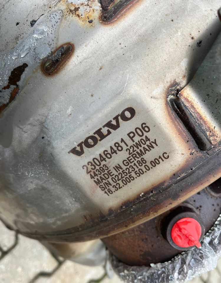 Obudowa katalizatora Volvo FH 4 katalizator puszka - Pièces de rechange pour Camion: photos 3 Obudowa katalizatora Volvo FH 4 katalizator puszka - Pièces de rechange pour Camion: photos 3