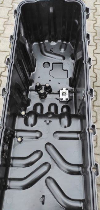 RENAULT GAMA T VOLVO FH4 MISKA OLEJOWA NOWA ORYGINAŁ 23794280 - Carter d'huile pour Camion: photos 2 RENAULT GAMA T VOLVO FH4 MISKA OLEJOWA NOWA ORYGINAŁ 23794280 - Carter d'huile pour Camion: photos 2