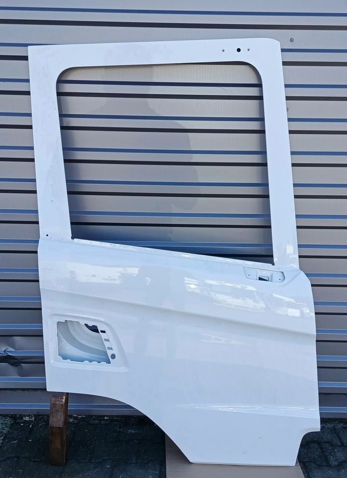 SCANIA P NGT DRZWI PRAWE - Portière et pièces pour Camion: photos 1 SCANIA P NGT DRZWI PRAWE - Portière et pièces pour Camion: photos 1