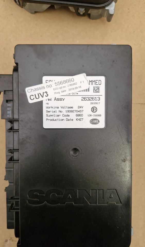 SCANIA R S STEROWNIK KOMPUTER ŚWIATEŁ CUV3 2632613 2192582 - Bloc de gestion pour Camion: photos 2 SCANIA R S STEROWNIK KOMPUTER ŚWIATEŁ CUV3 2632613 2192582 - Bloc de gestion pour Camion: photos 2