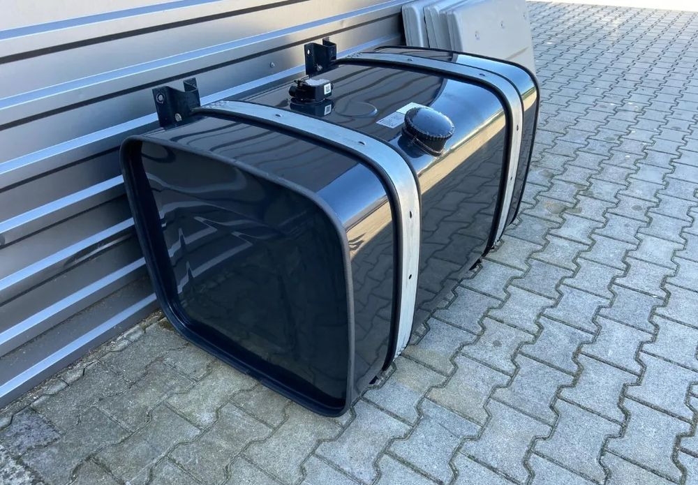 ZBIORNIK PALIWA 400L MAN TGX TGS TG3 NOWY - Réservoir de carburant pour Camion: photos 2 ZBIORNIK PALIWA 400L MAN TGX TGS TG3 NOWY - Réservoir de carburant pour Camion: photos 2