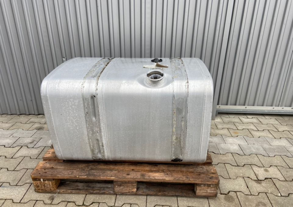 Zbiornik paliwa MAN TGX TGS 375 litrów bak - Système de carburant pour Camion: photos 1 Zbiornik paliwa MAN TGX TGS 375 litrów bak - Système de carburant pour Camion: photos 1