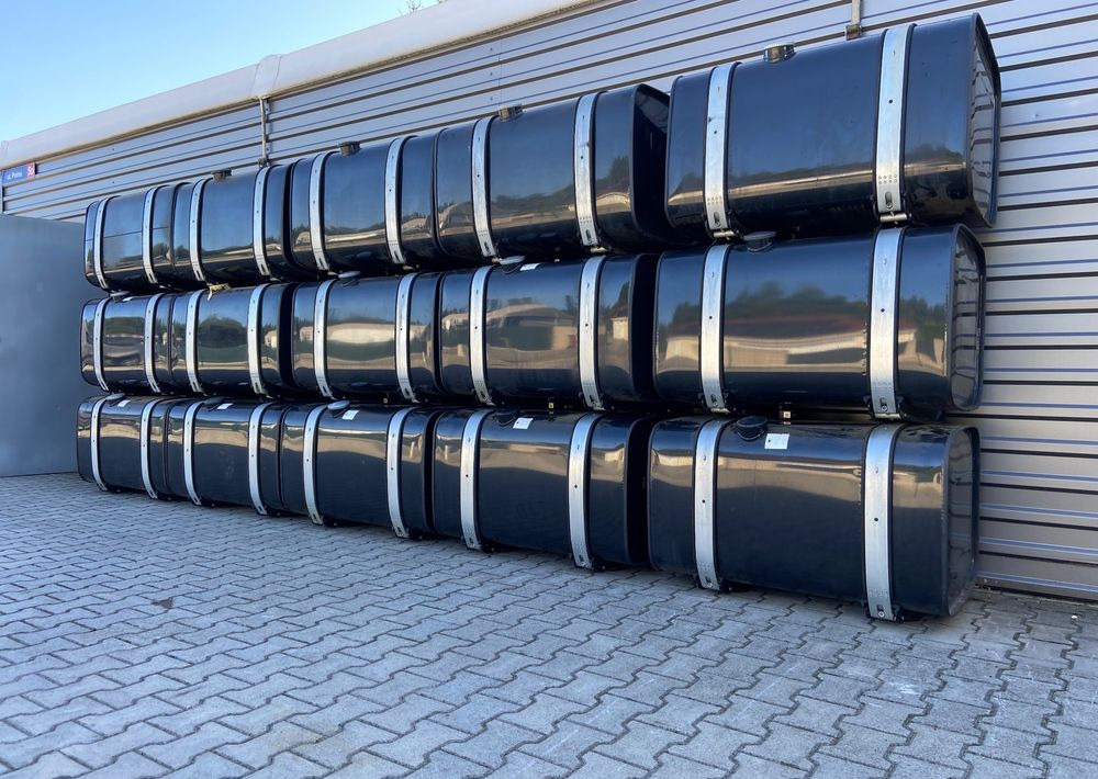 Zbiornik paliwa MAN TGX TGS 400 litrów bak jak nowy - Système de carburant pour Camion: photos 1 Zbiornik paliwa MAN TGX TGS 400 litrów bak jak nowy - Système de carburant pour Camion: photos 1