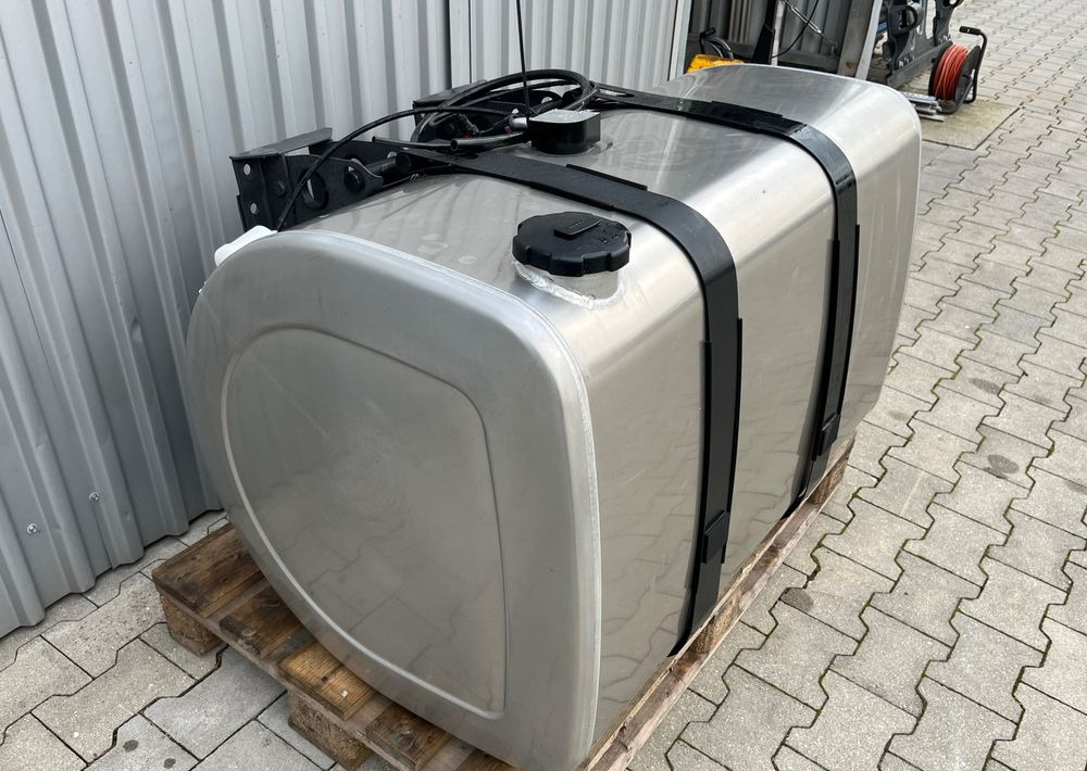Zbiornik paliwa Volvo FH Renault 450 litrów bak jak nowy - Système de carburant pour Camion: photos 3 Zbiornik paliwa Volvo FH Renault 450 litrów bak jak nowy - Système de carburant pour Camion: photos 3