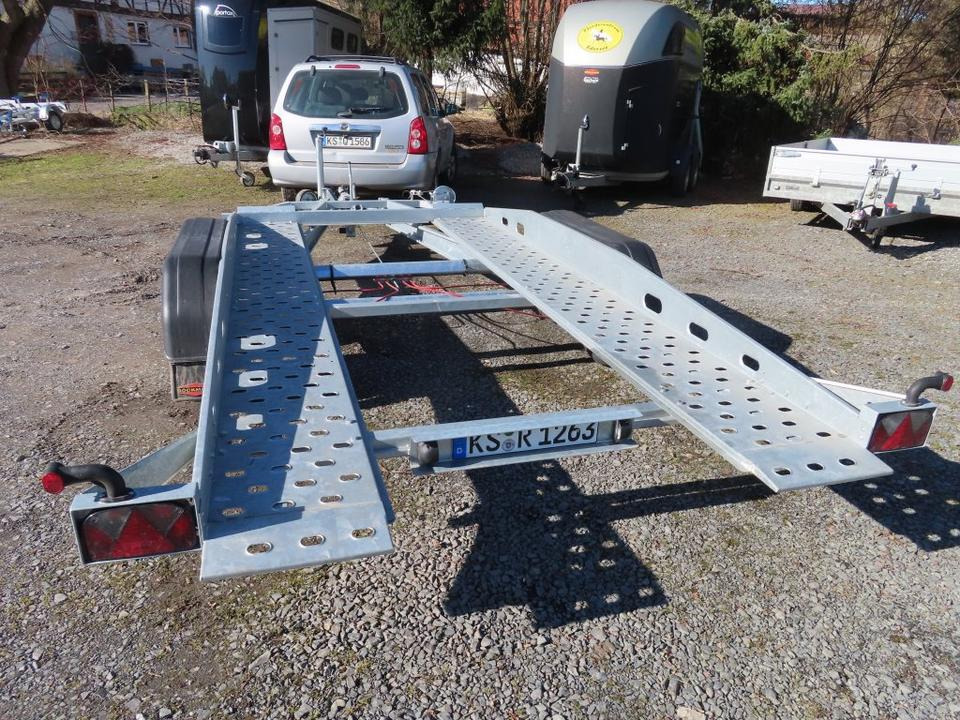 Böckmann, Autotransporter, 2,7 to. kippbar, 100 km, PKW Anhänger - Remorque porte-voitures: photos 5 Böckmann, Autotransporter, 2,7 to. kippbar, 100 km, PKW Anhänger - Remorque porte-voitures: photos 5