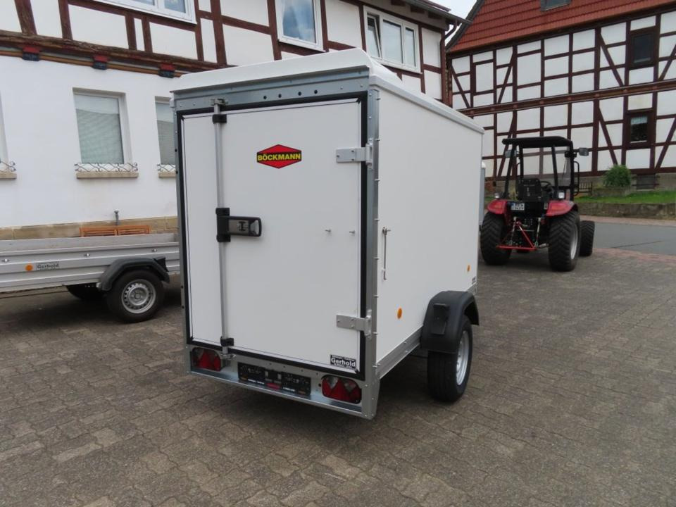 Böckmann KT 2513/135 PKW-Anhänger, Koffer, 1,35to., 100 km/h - Remorque fourgon: photos 4 Böckmann KT 2513/135 PKW-Anhänger, Koffer, 1,35to., 100 km/h - Remorque fourgon: photos 4