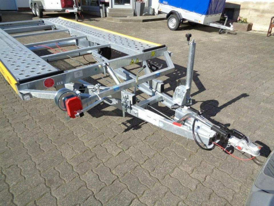 Böckmann PKW-Anhänger, Autotransporter, 3,0to. kippbar, 100 km/h - Remorque porte-voitures: photos 4 Böckmann PKW-Anhänger, Autotransporter, 3,0to. kippbar, 100 km/h - Remorque porte-voitures: photos 4