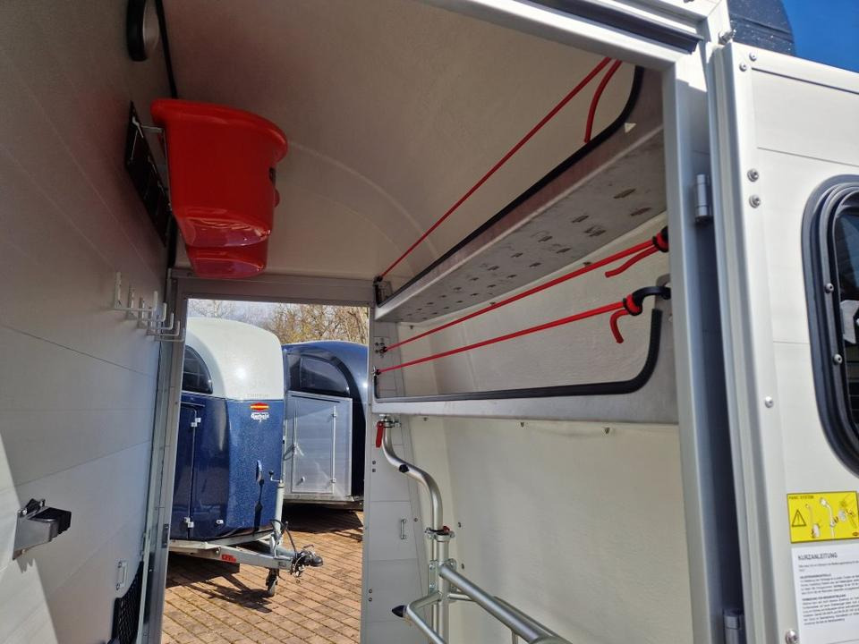 Böckmann Pferdeanhänger Big Portax WCF 100km/h Sattelraum - Van chevaux: photos 5 Böckmann Pferdeanhänger Big Portax WCF 100km/h Sattelraum - Van chevaux: photos 5