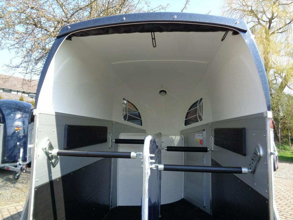 Van chevaux Böckmann Pferdeanhänger, Champion R, ALUBODEN, SaKa, 100 km/h: photos 14