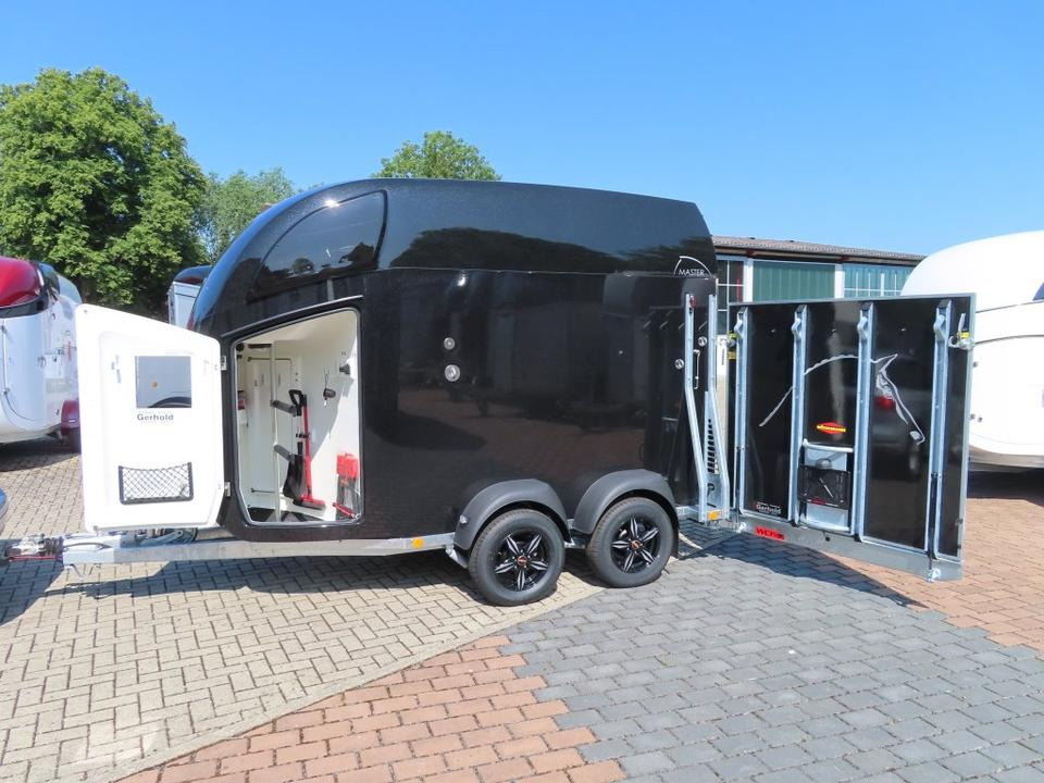 Böckmann Pferdeanhänger,Master-WCF, Flügeltür, SaKa. 100 km/h - Van chevaux: photos 1 Böckmann Pferdeanhänger,Master-WCF, Flügeltür, SaKa. 100 km/h - Van chevaux: photos 1