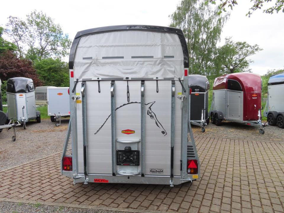 Böckmann, Pferdeanhänger, der neue Big Champion WCF 2022 - Van chevaux: photos 5 Böckmann, Pferdeanhänger, der neue Big Champion WCF 2022 - Van chevaux: photos 5