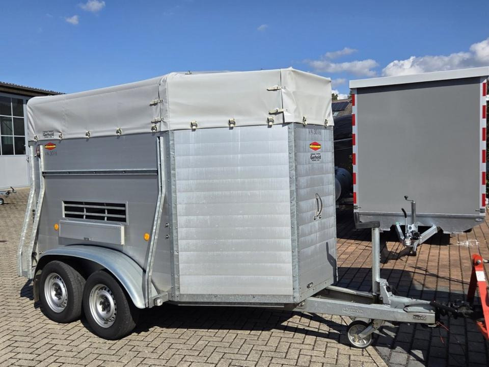 Böckmann Viehanhänger, 2,4 to. Lüftungsklappen Humbaur, Fendt - Van chevaux: photos 3 Böckmann Viehanhänger, 2,4 to. Lüftungsklappen Humbaur, Fendt - Van chevaux: photos 3