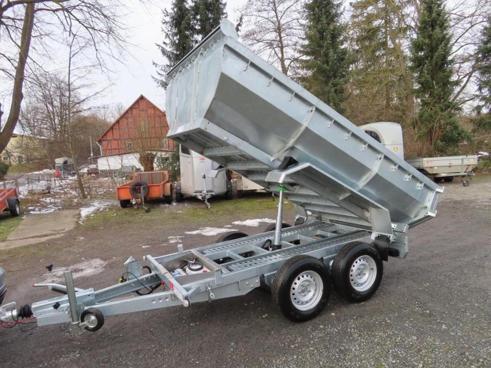 PKW Anhänger Kipper Muldenkipper Auffahrschienen 3,5t 100km/h - Remorque benne: photos 1 PKW Anhänger Kipper Muldenkipper Auffahrschienen 3,5t 100km/h - Remorque benne: photos 1