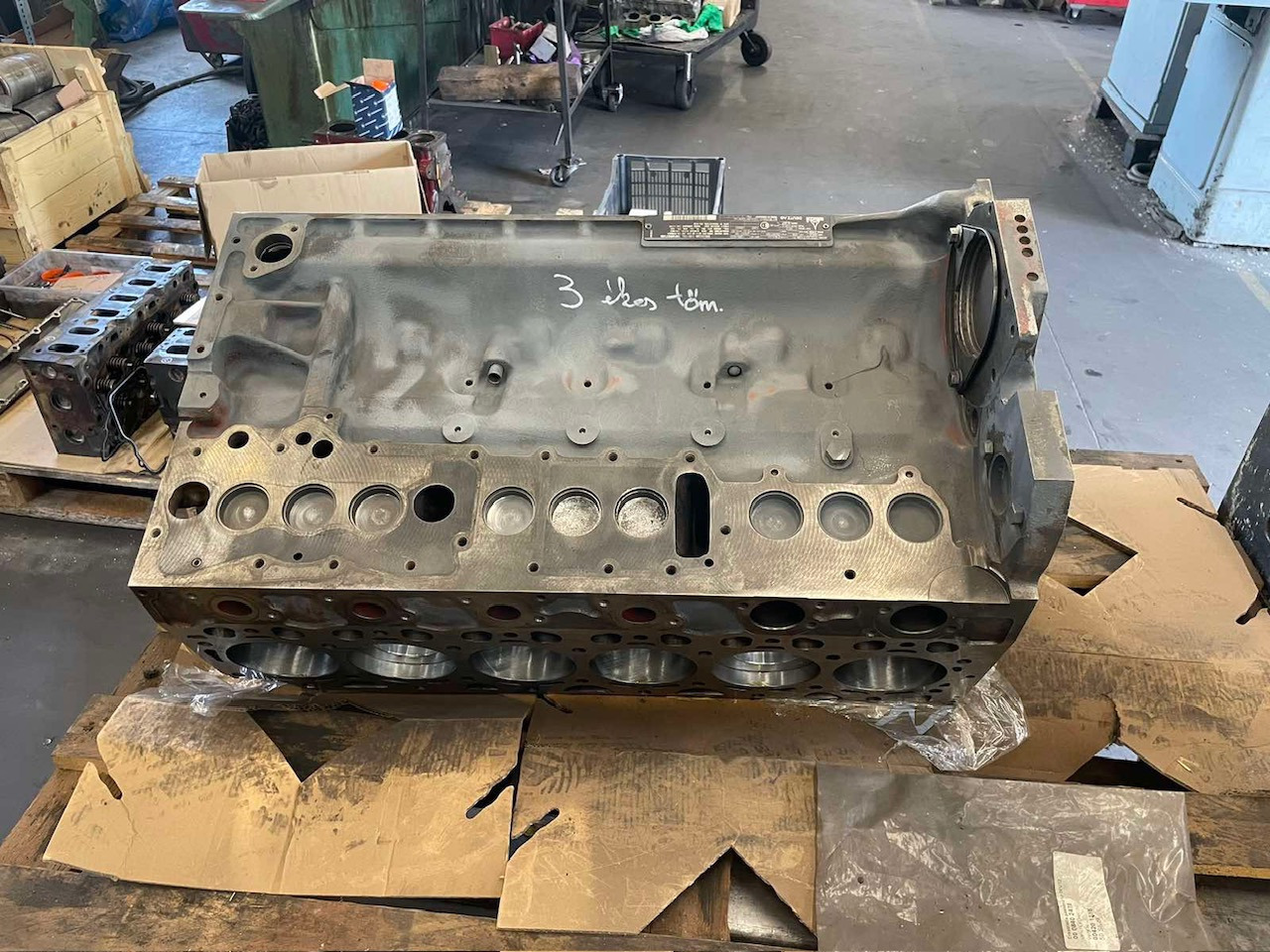 Deutz TCD 2012 L06 2V remanufactured short engine - Moteur pour Matériel industriel: photos 1 Deutz TCD 2012 L06 2V remanufactured short engine - Moteur pour Matériel industriel: photos 1