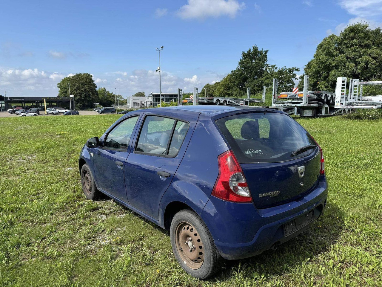 Dacia Sandero 1.4 +ZAHNRIEMEN GERISSEN+ - Voiture: photos 3 Dacia Sandero 1.4 +ZAHNRIEMEN GERISSEN+ - Voiture: photos 3