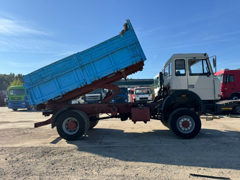 Iveco Magirus 170 - 25 (4X4 / GRAND PONT / LAMES / POMPE MANUELLE) - Camion benne: photos 4 Iveco Magirus 170 - 25 (4X4 / GRAND PONT / LAMES / POMPE MANUELLE) - Camion benne: photos 4