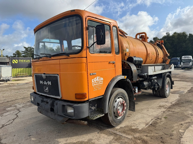 MAN 16.168 (8000L / BIG AXLE & STEEL SUSPENSION / GRAND PONT & SUSPENSION LAMES) - Camion hydrocureur: photos 1 MAN 16.168 (8000L / BIG AXLE & STEEL SUSPENSION / GRAND PONT & SUSPENSION LAMES) - Camion hydrocureur: photos 1
