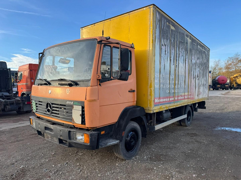 Mercedes-Benz SK 814 (STEEL SUSPENSION & MANUAL GEARBOX / SUSPENSION LAMES & BOITE MANUELLE) - Camion fourgon: photos 1 Mercedes-Benz SK 814 (STEEL SUSPENSION & MANUAL GEARBOX / SUSPENSION LAMES & BOITE MANUELLE) - Camion fourgon: photos 1
