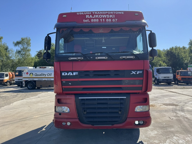 DAF 105 XF 460 Space Cab (MANUAL GEARBOX / BOITE MANUELLE / PTO / HYDRAULIC) - Tracteur routier: photos 2 DAF 105 XF 460 Space Cab (MANUAL GEARBOX / BOITE MANUELLE / PTO / HYDRAULIC) - Tracteur routier: photos 2