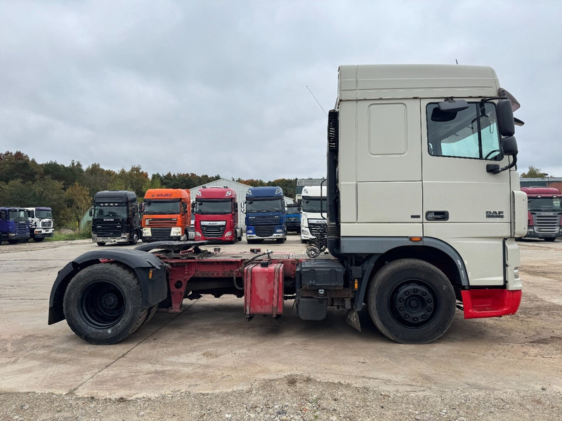 DAF 105 XF 460 Space Cab (MANUAL GEARBOX / BOITE MANUELLE / PTO / HYDRAULIQUE POUR BENNE) - Tracteur routier: photos 4 DAF 105 XF 460 Space Cab (MANUAL GEARBOX / BOITE MANUELLE / PTO / HYDRAULIQUE POUR BENNE) - Tracteur routier: photos 4