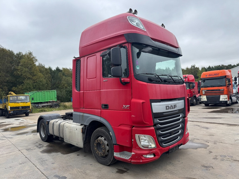 DAF XF 460 Super Space Cab (MANUAL GEARBOX / BOITE MANUELLE) - Tracteur routier: photos 3 DAF XF 460 Super Space Cab (MANUAL GEARBOX / BOITE MANUELLE) - Tracteur routier: photos 3