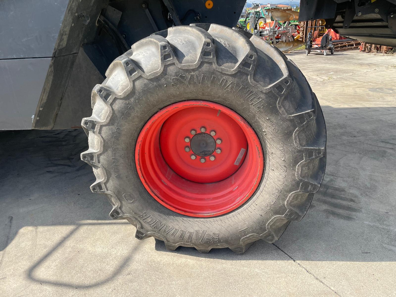 CLAAS MIETITREBBIA LEXION 570TT - Moissonneuse-batteuse: photos 5 CLAAS MIETITREBBIA LEXION 570TT - Moissonneuse-batteuse: photos 5