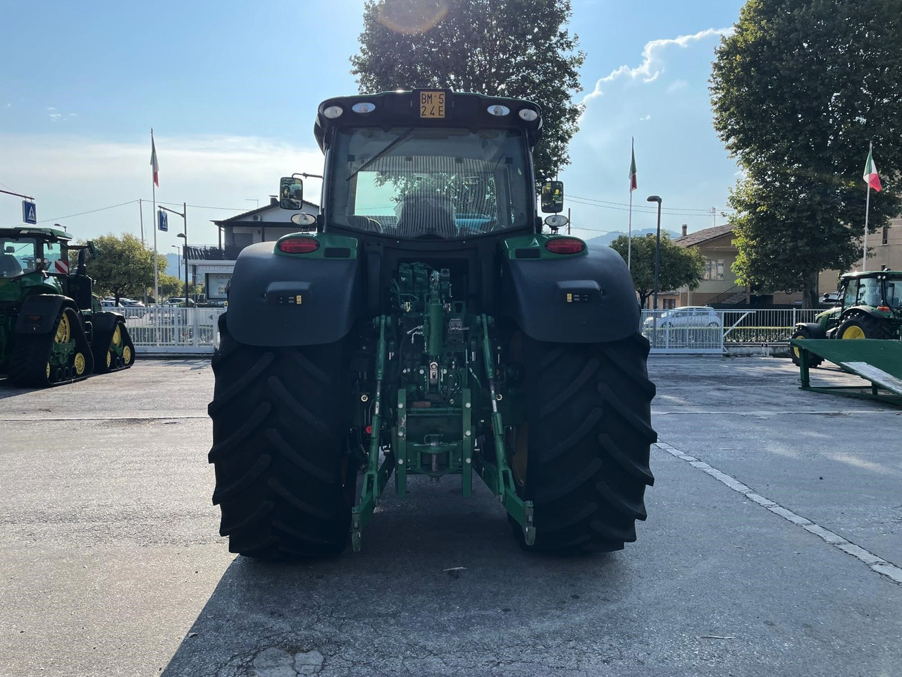 JOHN DEERE 6175 R - Tracteur agricole: photos 3 JOHN DEERE 6175 R - Tracteur agricole: photos 3