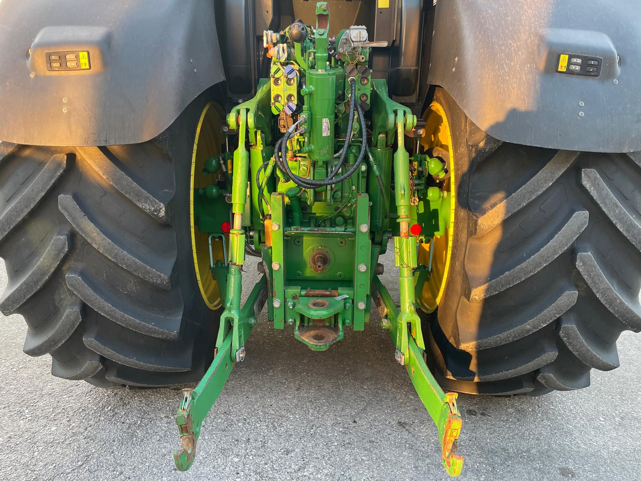 JOHN DEERE 6210 R - Tracteur agricole: photos 4 JOHN DEERE 6210 R - Tracteur agricole: photos 4