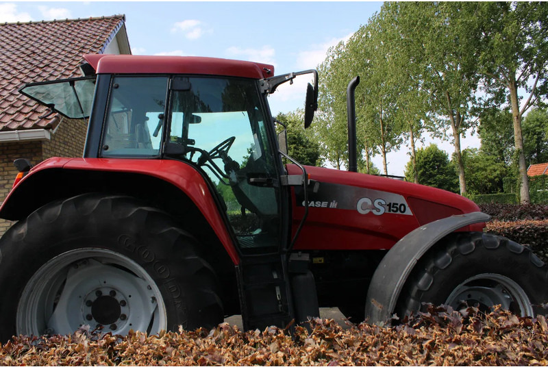 Case IH CS 150 met fronthef en front pto - Tracteur agricole: photos 2 Case IH CS 150 met fronthef en front pto - Tracteur agricole: photos 2