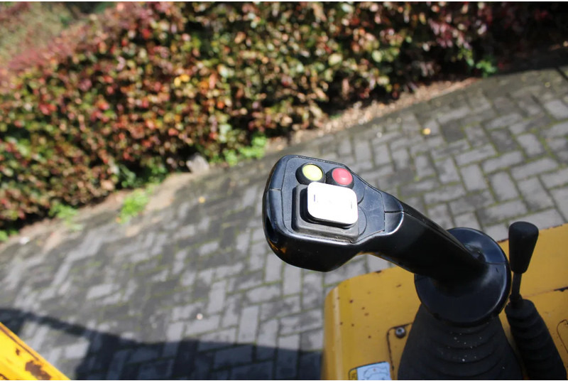 Chargeuse Eurotrac W12s: photos 8
