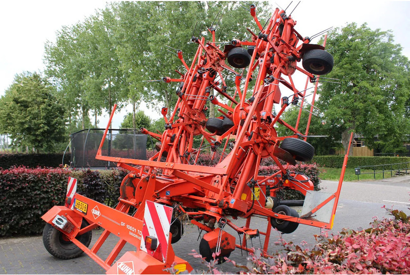 Kuhn GF10601 TO - Faneuse: photos 3 Kuhn GF10601 TO - Faneuse: photos 3