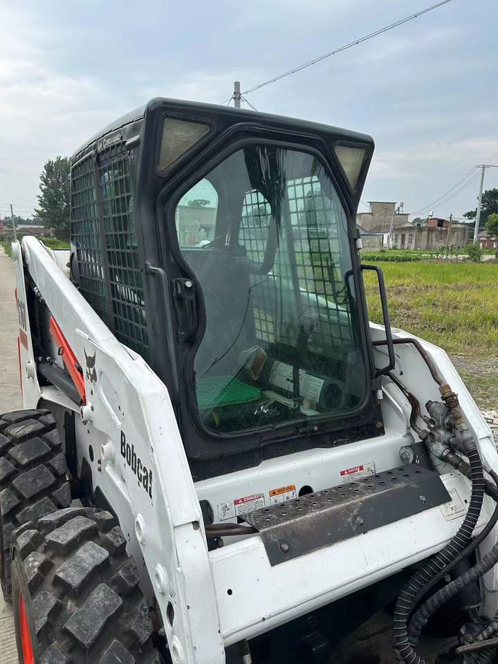 BOBCAT S160 - Mini chargeuse: photos 2 BOBCAT S160 - Mini chargeuse: photos 2
