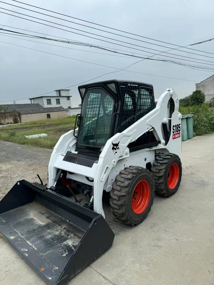 BOBCAT S185 - Mini chargeuse: photos 1 BOBCAT S185 - Mini chargeuse: photos 1