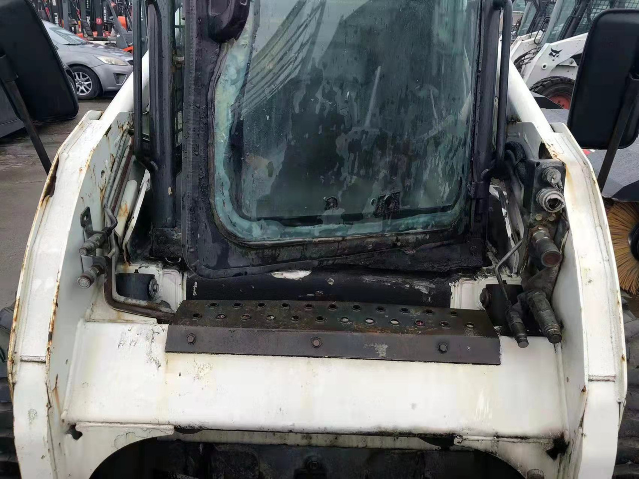 BOBCAT S185 - Mini chargeuse: photos 3 BOBCAT S185 - Mini chargeuse: photos 3