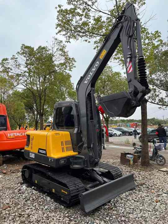 China Brand Used Volvo EC60D Mini Excavator 6ton Crawler Earth Digger Machine for Sale - Pelle sur chenille: photos 4 China Brand Used Volvo EC60D Mini Excavator 6ton Crawler Earth Digger Machine for Sale - Pelle sur chenille: photos 4