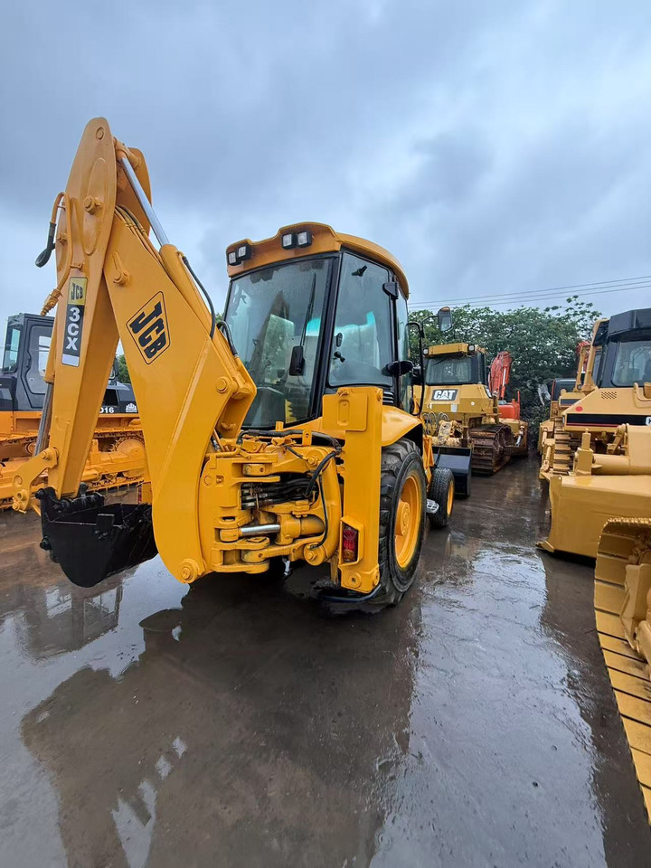 Pelle JCB 3CX: photos 10