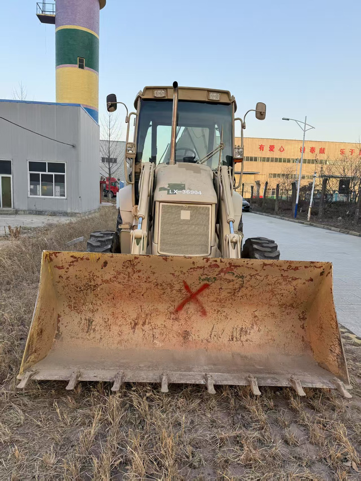 Pelle JCB 3CX: photos 19