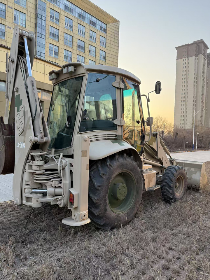 Pelle JCB 3CX: photos 20