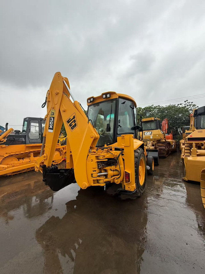 Pelle JCB 3CX: photos 9