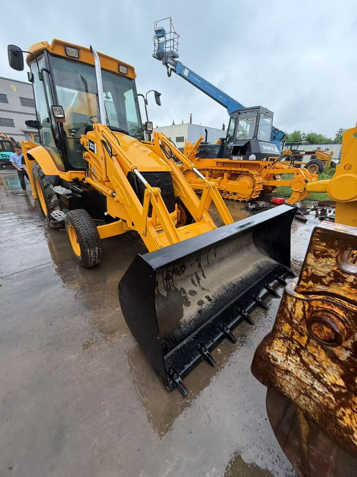 Pelle JCB 3CX: photos 13