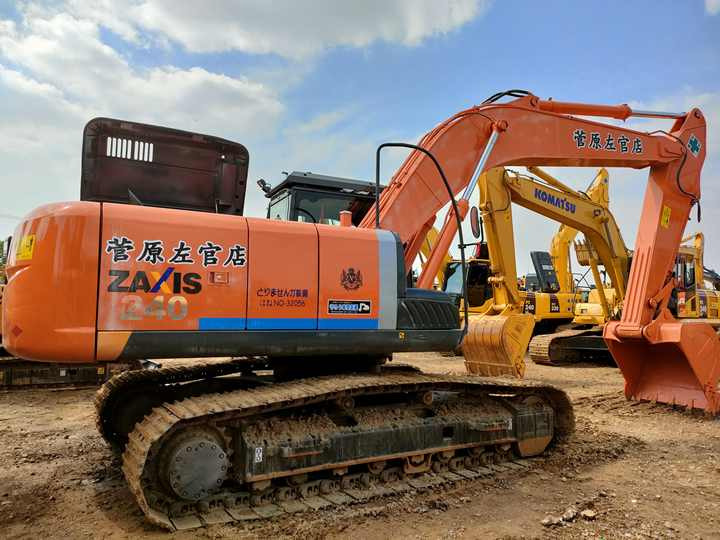 Original Japan Hitachi ZX240 Excavator Hitachi Excavator in Low Price for Hot Sale - Pelle sur chenille: photos 3 Original Japan Hitachi ZX240 Excavator Hitachi Excavator in Low Price for Hot Sale - Pelle sur chenille: photos 3