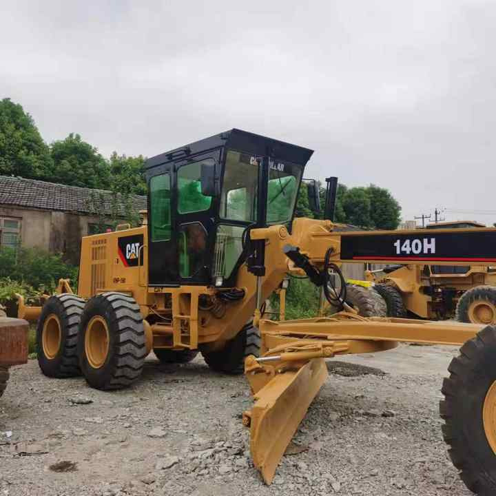 Used CAT 140H Motor Grader From Japan with Excellent Performance Caterpillar 140h in Good Condition for Sale - Niveleuse: photos 5 Used CAT 140H Motor Grader From Japan with Excellent Performance Caterpillar 140h in Good Condition for Sale - Niveleuse: photos 5