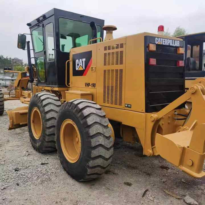 Used CAT 140H Motor Grader From Japan with Excellent Performance Caterpillar 140h in Good Condition for Sale - Niveleuse: photos 3 Used CAT 140H Motor Grader From Japan with Excellent Performance Caterpillar 140h in Good Condition for Sale - Niveleuse: photos 3