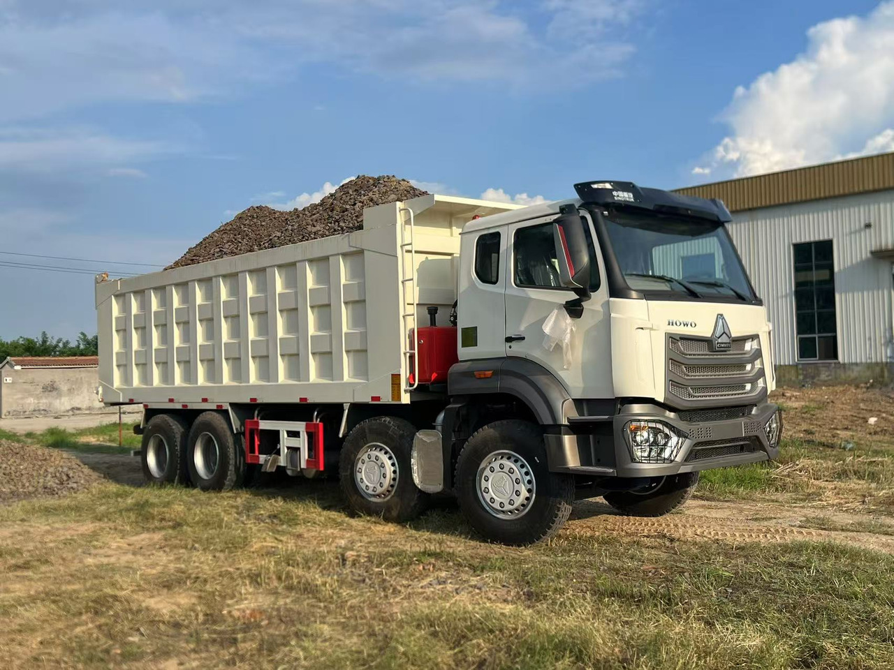 Howo 8*4 - Camion benne: photos 2 Howo 8*4 - Camion benne: photos 2