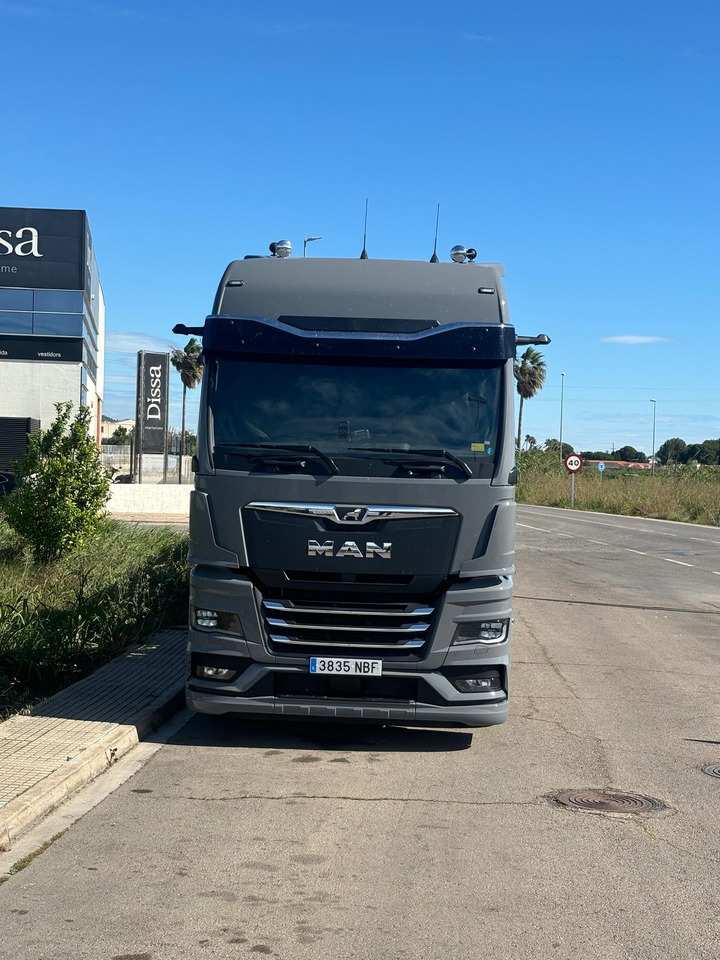 MAN TGX - Camion porte-voitures: photos 4 MAN TGX - Camion porte-voitures: photos 4