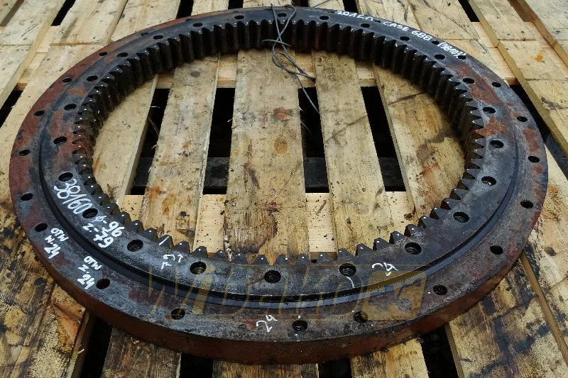 Case 688 - Couronne d'orientation pour Engins de chantier: photos 1 Case 688 - Couronne d'orientation pour Engins de chantier: photos 1