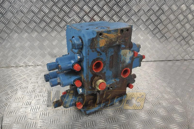 Case 721D - Valve hydraulique pour Engins de chantier: photos 1 Case 721D - Valve hydraulique pour Engins de chantier: photos 1